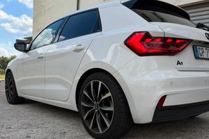AUDI A1 SPORTBACK 30 TFSI S TRONIC