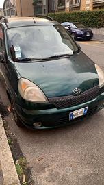 TOYOTA YARIS VERSO