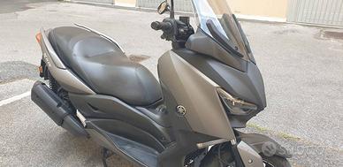 YAMAHA xmax 300