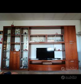 Mobile salotto con vetrinette e appoggio TV