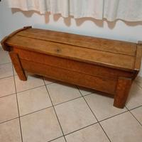Baule cassapanca antica in legno originale.