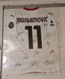 maglia store originale ibra Milan autografata