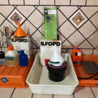 Kit per sviluppo foto b/n poco usato del 1970