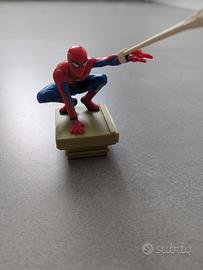 Sorpresa Uovo di Pasqua Kinder Spiderman e Venom 
