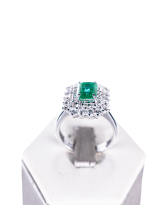 Anello smeraldo e diamanti
