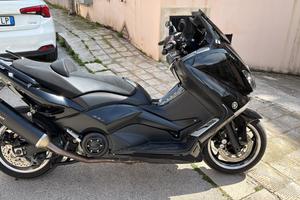 Yamaha tmax 530