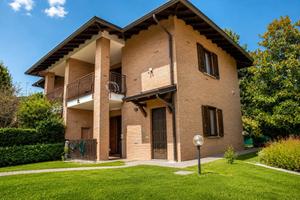 Villa di 210 m² con 4 locali e box auto doppio a C