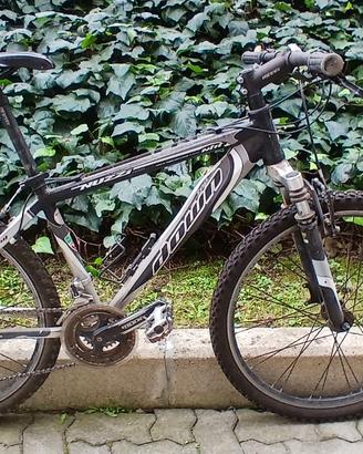 Bicicletta mountain bike per ragazzo