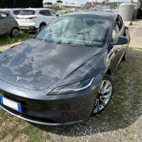 TESLA Model 3 - Model 3 Standard rwd Plus