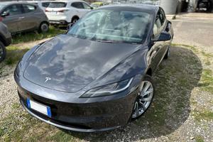 TESLA Model 3 - Model 3 Standard rwd Plus