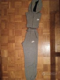 TUTA NIKE
