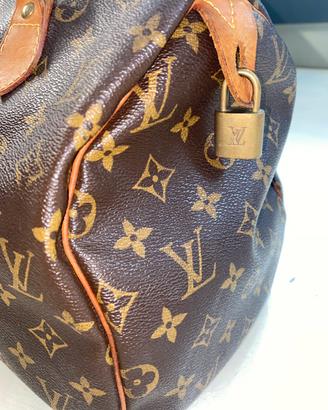 Louis Vuitton Monogram Speedy 30