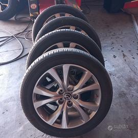 GOMME  PIRELLI + CERCHI  LEGA 215.55 R18 + SENSORI
