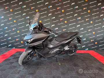 Honda Forza 750