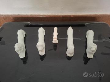 set di 5 poggia coltelli in porcellana Francese.