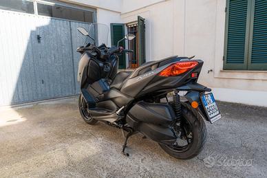 Yamaha XMAX 300