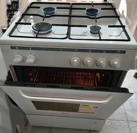 cucina 4 fuochi ventilato come NUOVO 