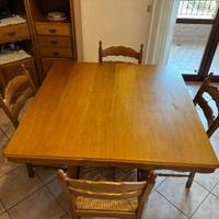 Tavolo cucina e sedie