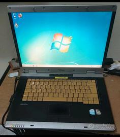Notebook Fujitsu 15,4" Intel Celeron M420 RAM 1GB