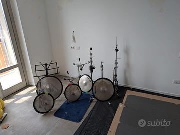 Batteria insonorizzata e piattaforma