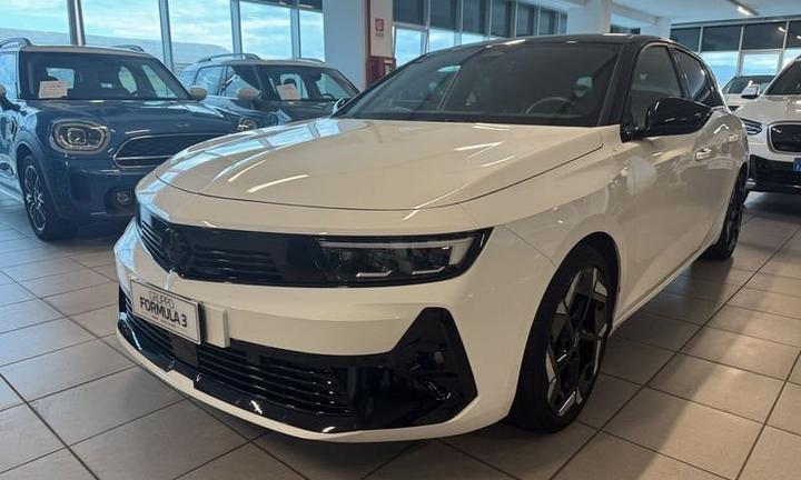 Opel Astra 1.6 Plug-in Hybrid 225 CV AT8 GSe