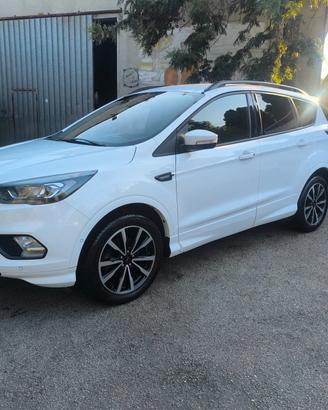 Ford Kuga 1.5 TDCI 120 CV S&S 2WD ST-Line