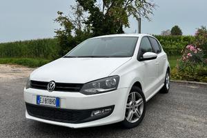 VOLKSWAGEN Polo 5ª serie - 2011
