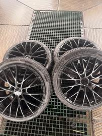 Cerchi mercedes da 19 con gomme