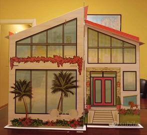 Casa delle Barbie in cartone.