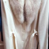 cappotto con collo do pelliccia ecologica 