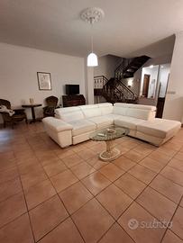Casa 135 mq con giardino - 5 posti - 2800 intera
