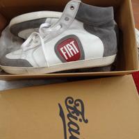 Scarpe  in pelle Fiat.