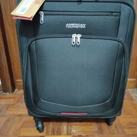 Trolley da cabina American Tourister, nuovo