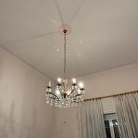 Lampadario classico a bracci in cristallo