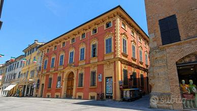 Appartamento di 113 m² con 4 locali e box auto a R