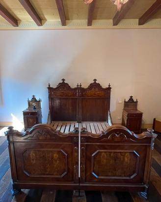 Camera da letto antica stile lombardo