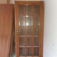 Porte interne e scala interna in legno massello