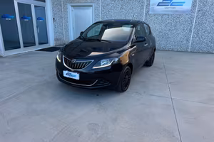 Ypsilon 1.0 FireFly 5 porte S&S Hybrid Silver
