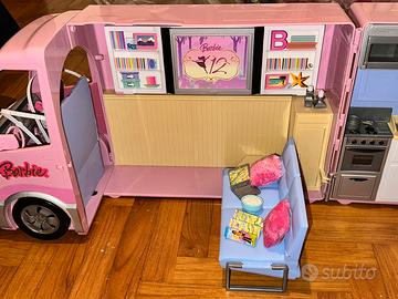 Partybus/camper Barbie