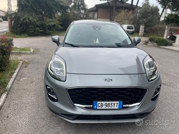 Ford puma titanium Hybrid 2020