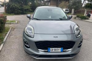 Ford puma titanium Hybrid 2020