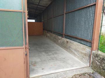 Garage magazzino tettoia