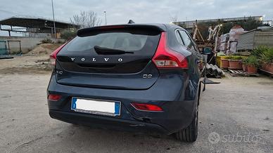 Volvo V40 D2 2.0 Diesel 120 CV – 5 porte