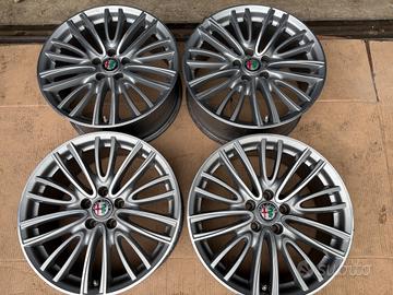Cerchi in lega da 18 pollici alfa Romeo Giulietta