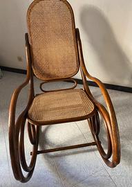 Sedia a dondolo vintage
