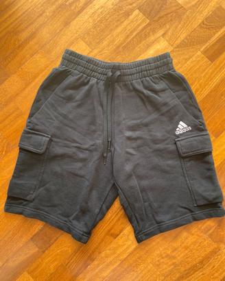 Pantaloncini Adidas neri cargo 
