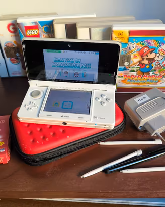 Nintendo 3ds + 5 giochi e access