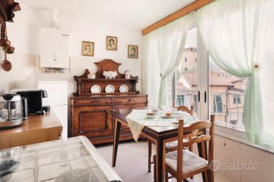 Sanremo, alloggio 80m2 con box auto zona Casino