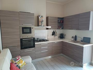 Camera singola in appartamento in centro