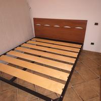 Letto matrimoniale compreso di materasso nuovo